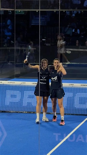 👧🏻 Fernández and Calvo reach the final defeating González and Josemaría 6-1, 6-4