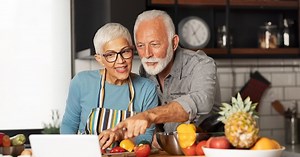 Voici le régime alimentaire à privilégier si vous avez plus de 65 ans