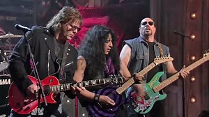 TWISTED SISTER's JAY JAY FRENCH: 'Rock Is Severely In Trouble' Because 'It's An Aging Cultural Phenomenon'