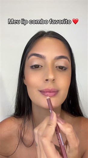 Meu lip combo FAVORIIIIITO ! Lapis labial @Ruby Kisses cor : Nude Rose Gloss transparente da @Trezz makeup #makeup #make #lipcombo #tutorial