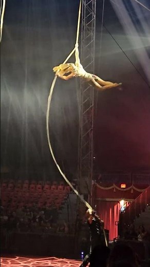 Amazing Performance at Circus Vargas! Rope Twist Acrobatics 🎪🔥