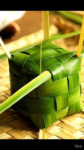 Making a Mini Kaaba from Coconut Leaves | Amazing Handcrafted Islamic Art