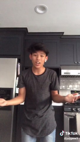 Ever heard of the broken clock woah? I kinda did it...#fyp #foryoupage