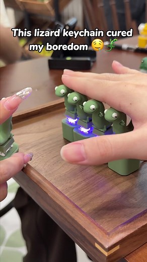 The Lizard Button: Your Ultimate Fidget Clicker