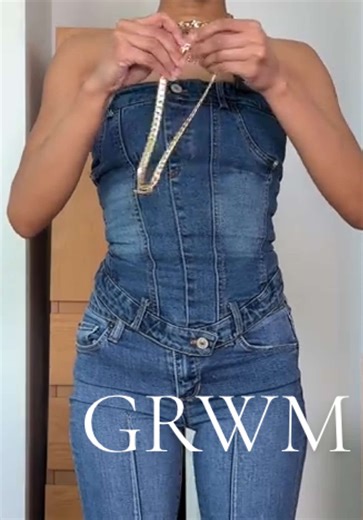 Bald and Stylish: Dressing Up with Confidence