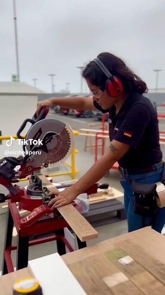 Guía de la Ingleteadora Telescópica Einhell