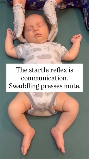🚫 Myth: Swaddling solves the startle reflex. ✅ Truth: It only silences it. The startle reflex isn’t a flaw — it’s a primitive survival response built into your baby’s nervous system. It tells us how regulated (or dysregulated) their body feels. Swaddling can temporarily keep the arms from flailing, yes. But it doesn’t help the reflex integrate — it just holds it down. That’s why so many babies still wake easily, still fight swaddles, or still carry tension in their little bodies. 👉 If swaddlin