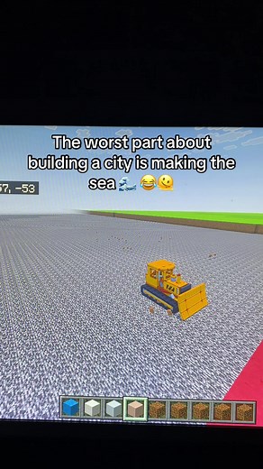 Building a Minecraft City: Overcoming Sea Challenges