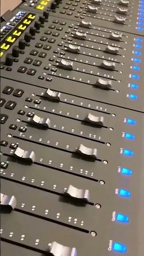 🤩 Connect Four — Avid S1 📷 Victorious The Producer