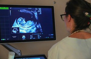 L'instagrameuse gynécologue Judith Abric nous plonge dans son quotidien - Elle