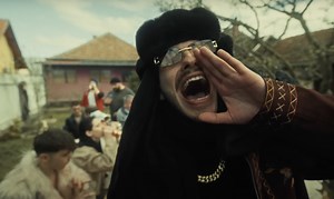 Azahriah, l'artiste au succès fou qui fait enrager Viktor Orbán