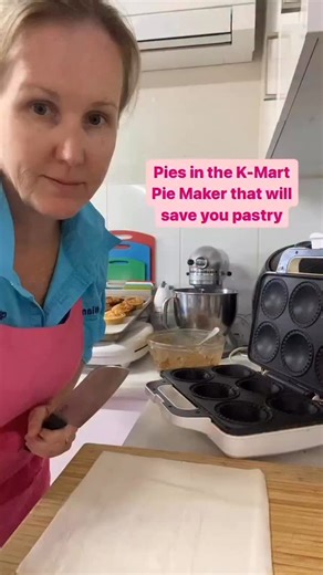 This is dead set the easiest way to make pies in the good old @kmartaus pie maker without wasting a single bit of pastry! You’re welcome my friends. Because I’m all about baking happiness! | Miss Chardy