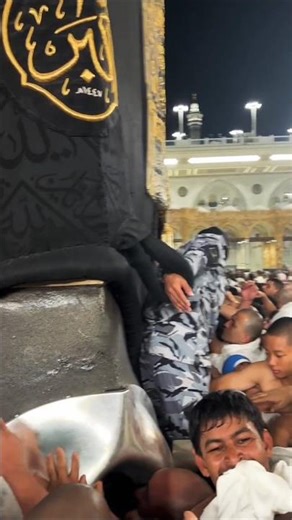 Kaaba #kaaba #hajaraswad #pilgrim #haji #umrah ‪@learnmahmood1126‬