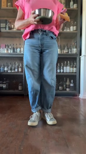 At just six weeks old, this Australian Labradoodle puppy is already learning how to sit for attention using positive reinforcement. No words, just a clicker and a piece of cheese. 🍽️✨ This is the kind of early handling and exposure we believe every puppy deserves. It’s how we raise confident, connected, and well-mannered family companions that thrive in their forever homes. Our puppies don’t just learn commands. They are imprinted to connect. 💗 🐾 Noble Vestal Australian Labradoodles Breeding 