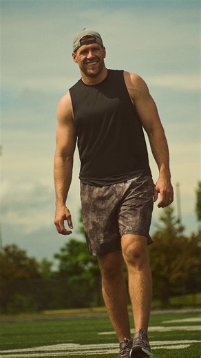 His first string picks. @tjwatt90 | Abercrombie & Fitch