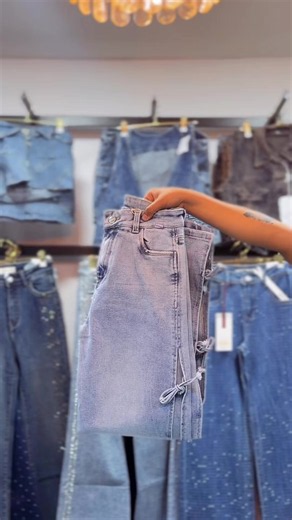 ✨Los mejores jeans del ✨ mundo ✨ ¡Solo en Jeans VM! 💙🔥 Luce increíble con nuestra nueva colección y consigue el outfit perfecto al mejor precio. 😍👖 📍 ¡Disponible ahora! No te quedes sin el tuyo. #Jeans #brillo #OutfitsPerfectos #Tendencia2026 #denimlovers