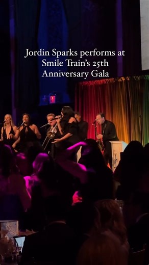165K views · 532 reactions | #JordinSparks left us with no air after her performance at Smile Train’s 25th Anniversary Gala.  | E! News | Facebook