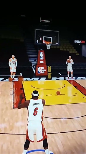 NBA 2k20 Miami heat lebron James 2012 13 best player in Miami shoot three pointer