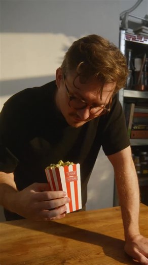 Pickle Popcorn🥒🍿 This recipe incorporates popcorn techniques by @altonbrown - and the flavoured oil is inspired by @kimberlyzett #pickled #popcorn #tasty | Tasty UK
