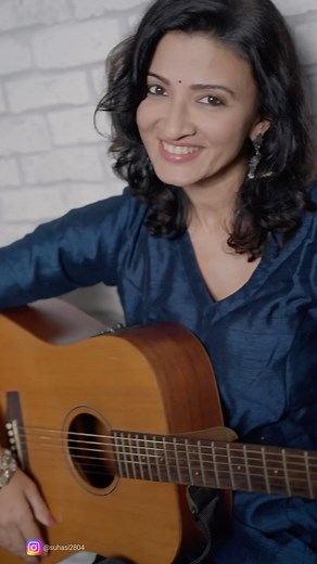 Suhasi Dhami on Instagram: "One of my many favourite Gujarati songs . Proud to be one Music production @rahulpandeylive Special thanks @kavittagranaa"