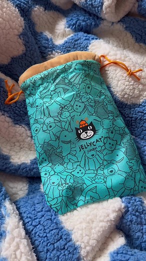 Lydia Bushell on TikTok