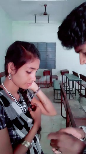 Yendha Oru Aanukum Anbana Oru Penn Kidaithaal Vazhkai Varamey 😍 . How is it ...??? #trendingcouple #tiktok__india