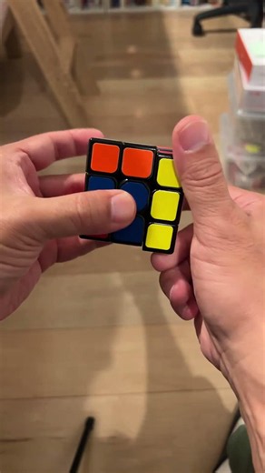 Live highlight of How to solve a Rubik’s cube