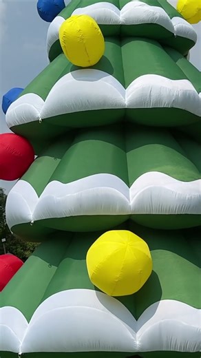 Inflatable Snowflake Christmas Tree - Magical Holiday Decoration! #ozis #cristmasdecor #familyfun