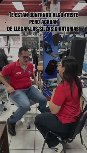 ¡Llegaron las sillas que tu espalda (y tus ganas de dar vueltas) necesitan! 🛒 Ven a probarlas a nuestra Zona Gamer y oficina. Comodidad 10/10, nivel de distracción 100/10.