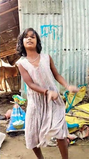 new viral trending video #viral #tarndeng #bhojpuridance #bhojpuridance #dance #ekmotahathighumecha