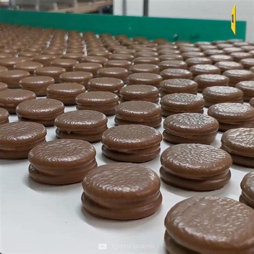 How Automatic Sandwich Cake Manufacturing is Done Inside the Factory | Mechanical Mind