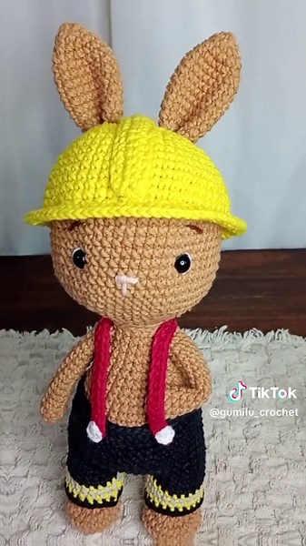 bomberito más tierno que este?#amugurumi #sanpedro #crochet #bebes 🥰