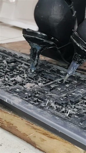 heels vs keyboard #sharpheels