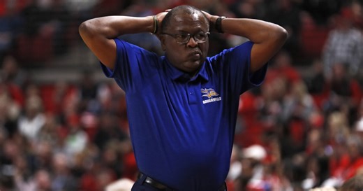 CSUB men's basketball Head Coach Rod Barnes steps down