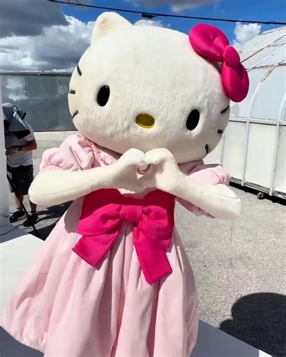 💖 Hello Kitty® spring styles kids are obsessed with. Lightweight, playful, and perfect for everyday wear all season long. Once they’re gone, they’re gone. | Lola The Boys