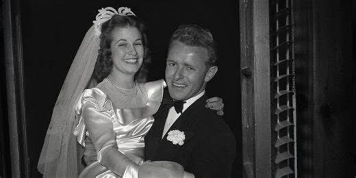 These Vintage Wedding Traditions From the 1940s Will Surprise You