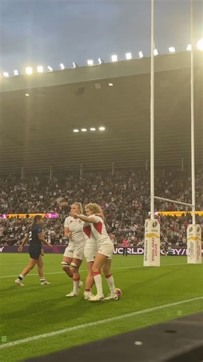 6.3K reactions · 73 shares | Rugby Rodeo Friends for life  #EllieKildunne #JessBreach #EnglandMeetEngland #RedRoses | O2 | Facebook