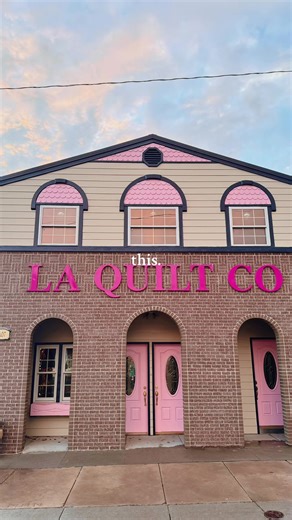 Join the club 🧵🪩 the TABLE RUNNER CLUB! We’ll begin February 19 with this springy little cutie! You can sit and sew it in the shop or pick it up and take it with you. OR, have it shipped to you! For the next 6 months your table will stay festive and season ready ❤️ it is $60 to join (the price of the 6 patterns). And then each month, you’ll be able to purchase the fabric kit! 🪡quilted by Julie Maurath www.laquilt.com