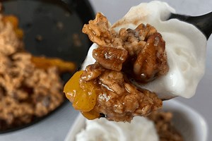 Quick and Easy Peach Crisp with Canned Peaches