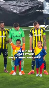 121K views · 787 reactions | Ederson wanted to get the girl’s attention like this, but he didn’t know she was deaf and something unforgettable ended up happening for her. | The Cracks | Facebook