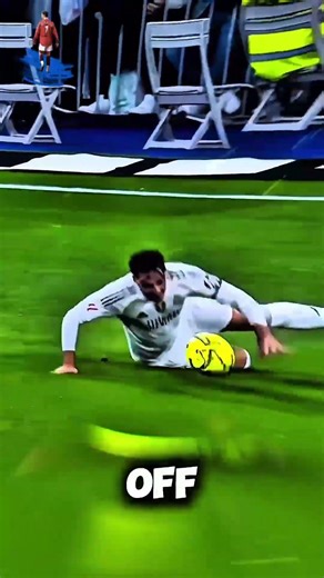 Ronaldo's heartwarming move 😄