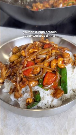 Cashew Chicken Stir Fry 🥜🍗 Find the recipe at Ontrac5.com