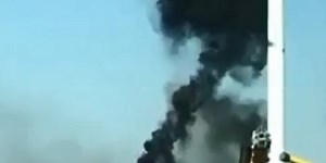 Video shows burning Iowa windmill blade crash to ground