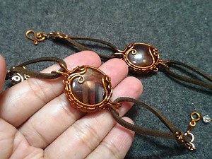 Bracelets with large stones and leather cord - DIY wire jewelry 64