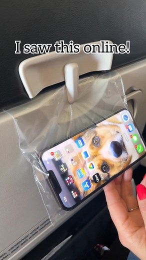 ✈️ Use a ziplock bag to make a DIY phone holder on an airplane! #travelling #airplane #airtravel #tipsandtricks #lifehacks | Jeff & Lauren