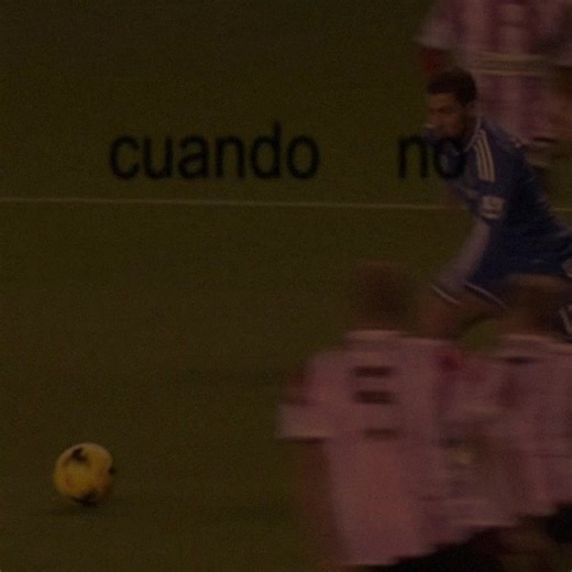 Iluminas Manhattan:3 #hazard #miloj #viralvideo #futbol | es que tienes unos ojos manhattan