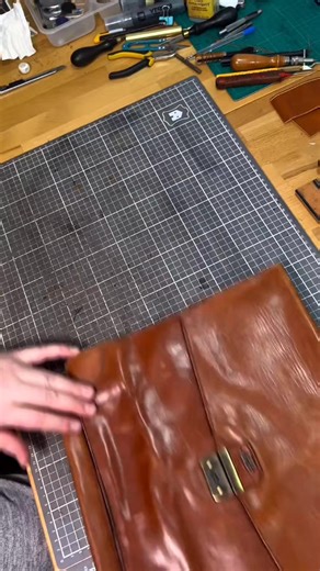 Handmade Leathercraft Stories from RED FOREST LEATHER