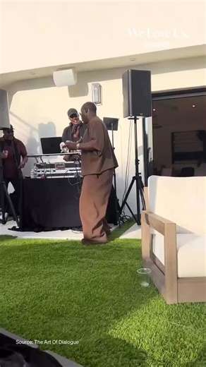 The Uncs are at it again! This time they’ve taken over the backyard for a little karaoke! All we want to know is why we haven’t gotten the invite yet? ESSIES, how many R&B legends can you count? | Essence