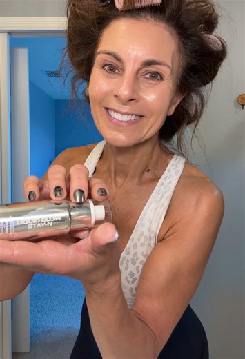 Hyaluronic Acid Glow Serum for Anti-Aging Benefits