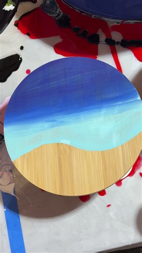 Starting the year off sassy af. Enjoy another epoxy pour! Happy Friday! . #ResinPour #EpoxyArt #ResinArt #ResinCreation #EpoxyMagic